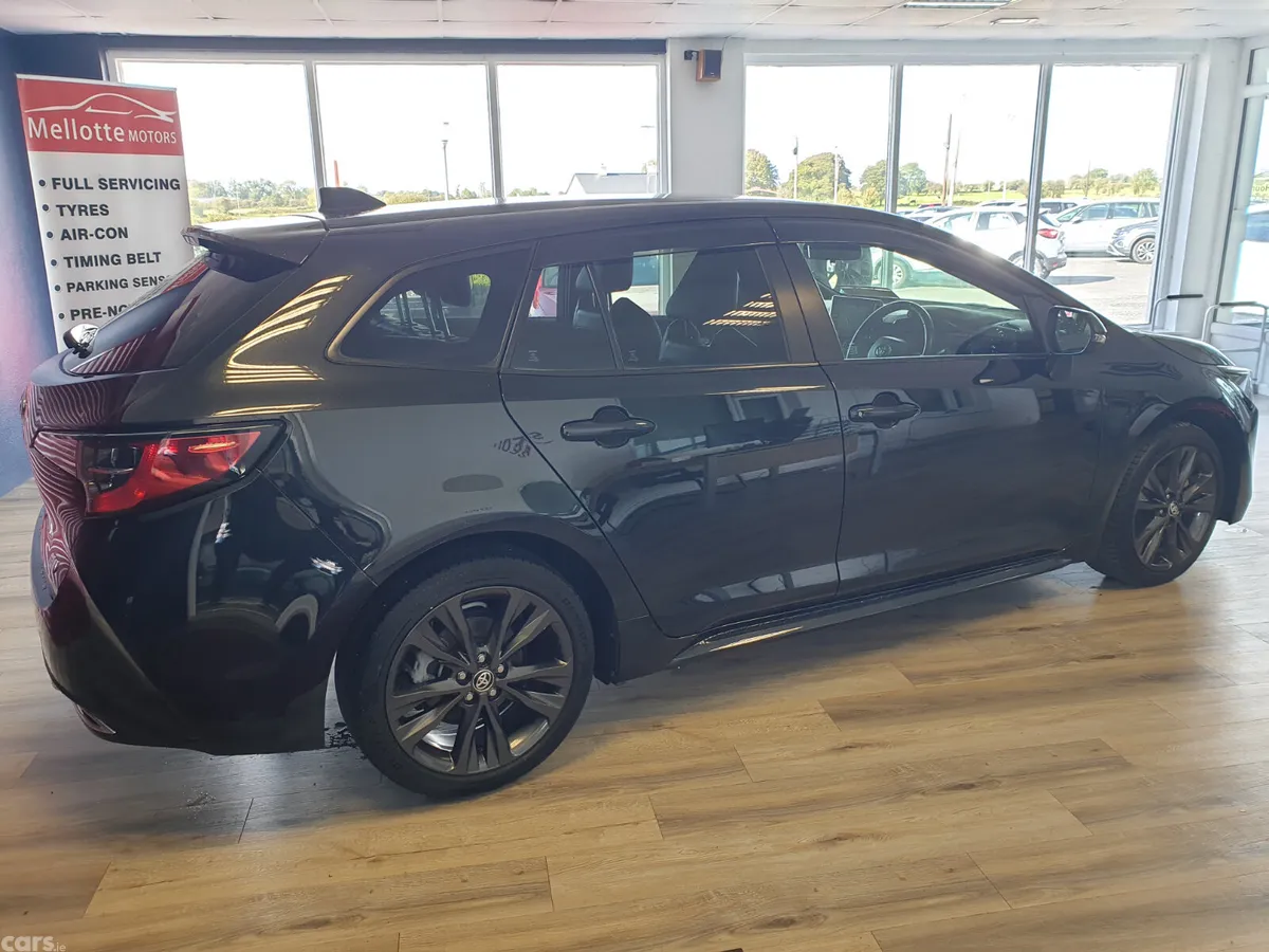 Toyota Corolla Estate, Petrol Hybrid, 2021, Black
