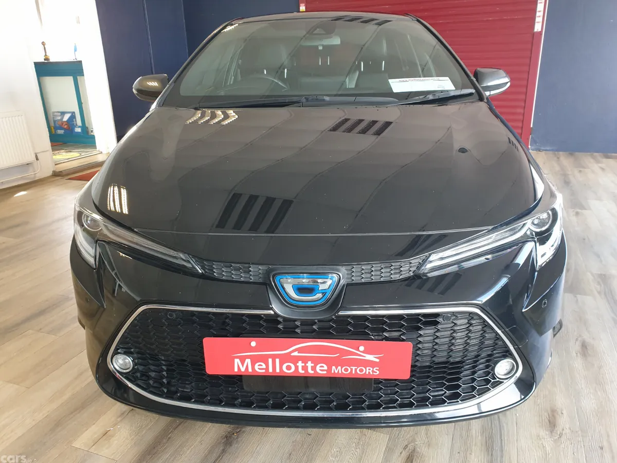 Toyota Corolla Estate, Petrol Hybrid, 2021, Black