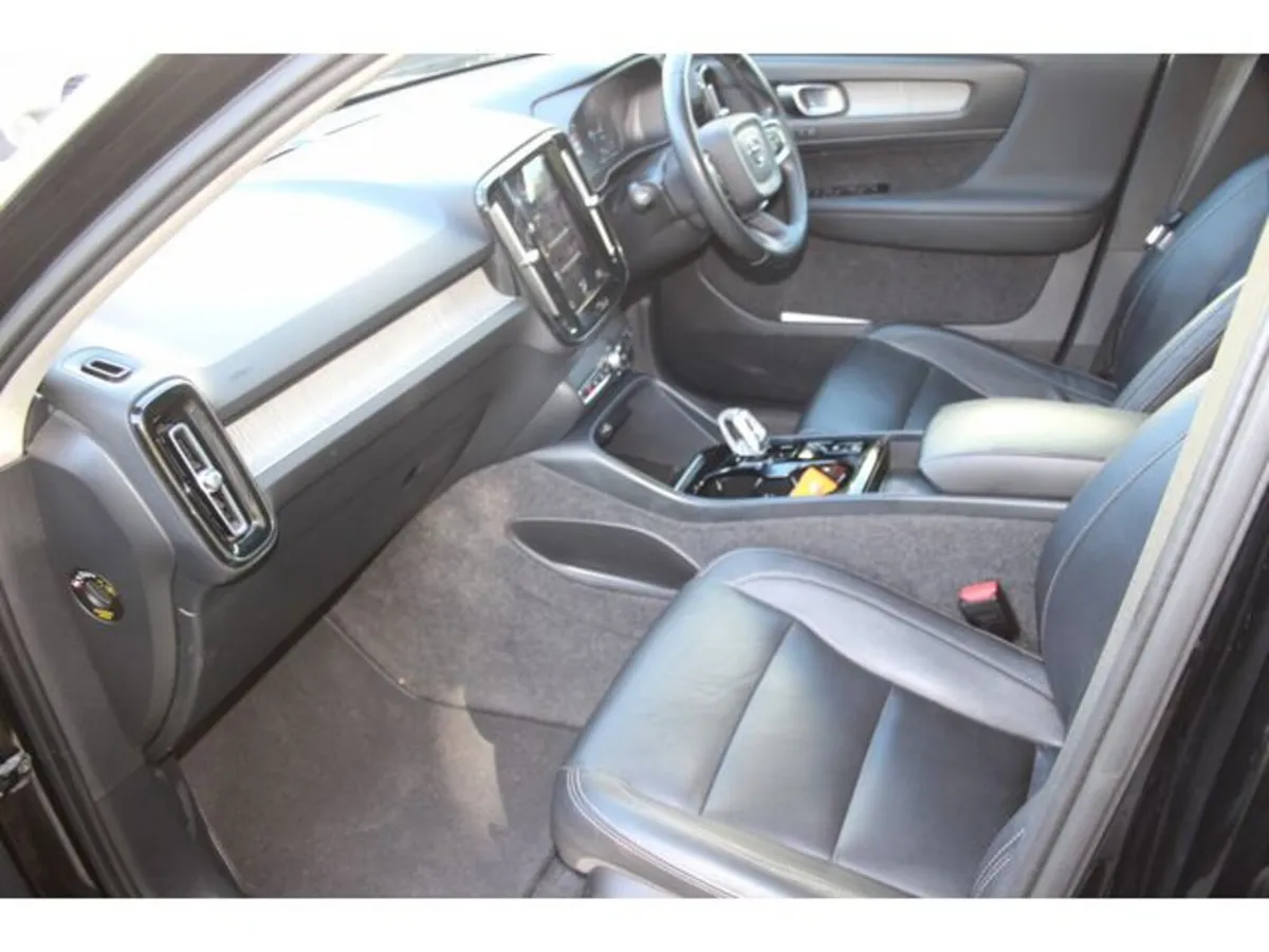 Volvo XC40 Estate, Petrol Hybrid, 2021, Black