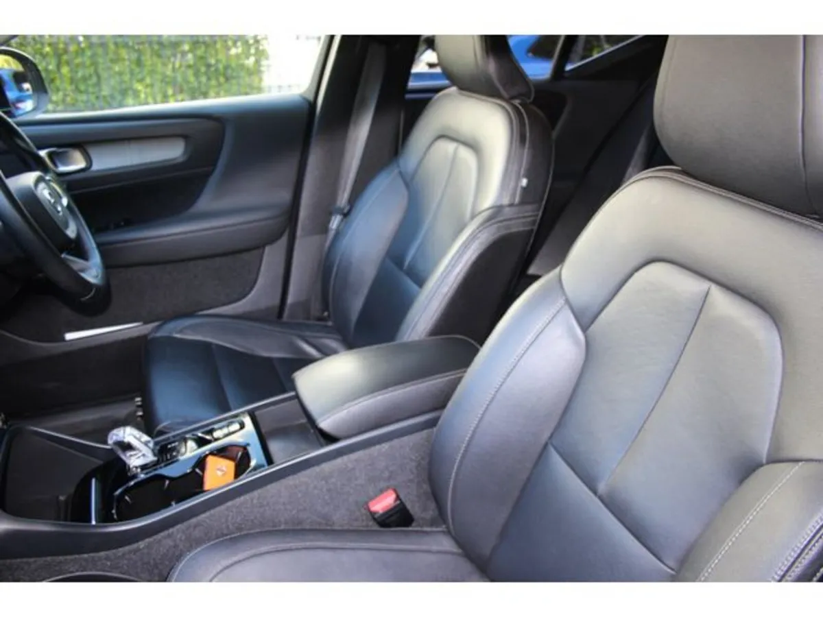 Volvo XC40 Estate, Petrol Hybrid, 2021, Black