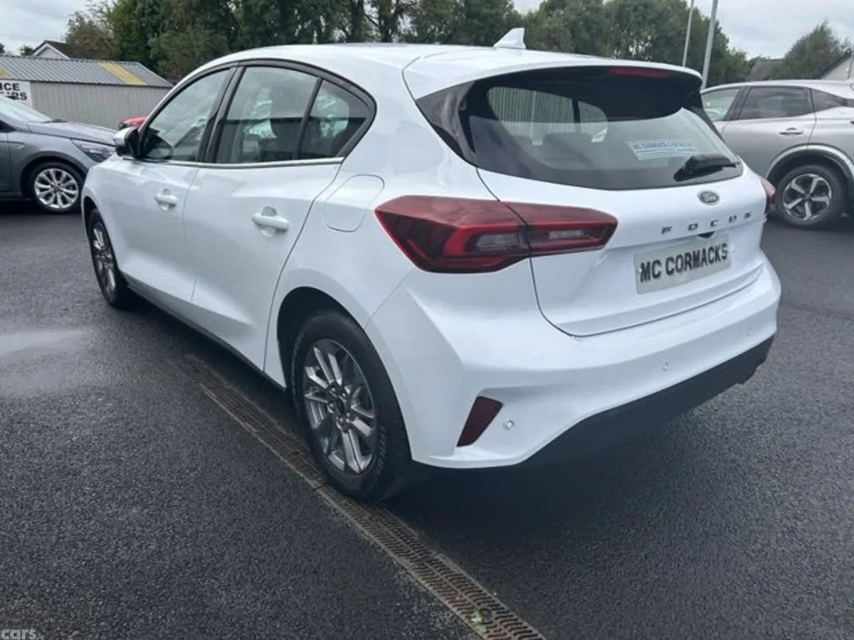Ford Focus Hatchback, Petrol Hybrid, 2023, White