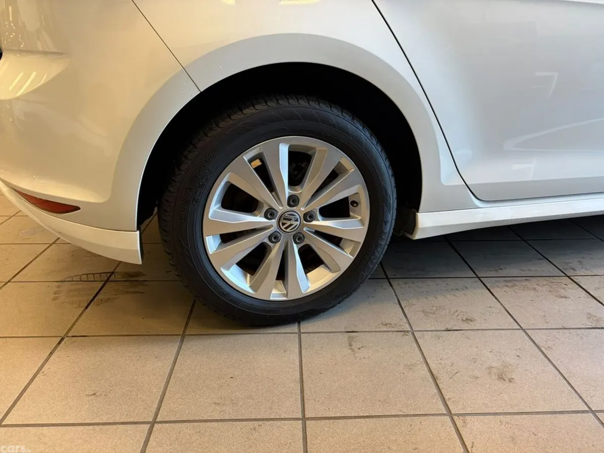 Volkswagen Golf Hatchback, Petrol, 2013, White