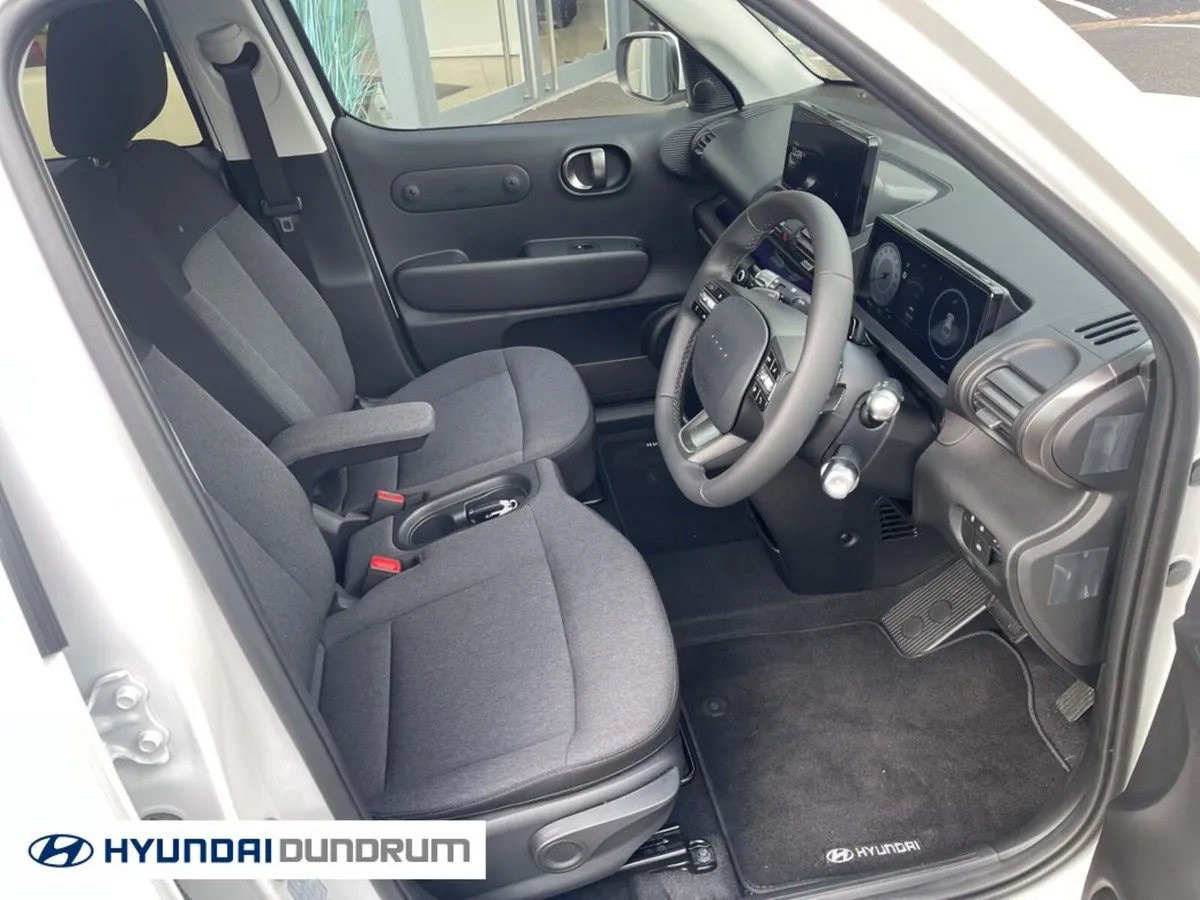 Hyundai INSTER MPV, Electric, 2026, White
