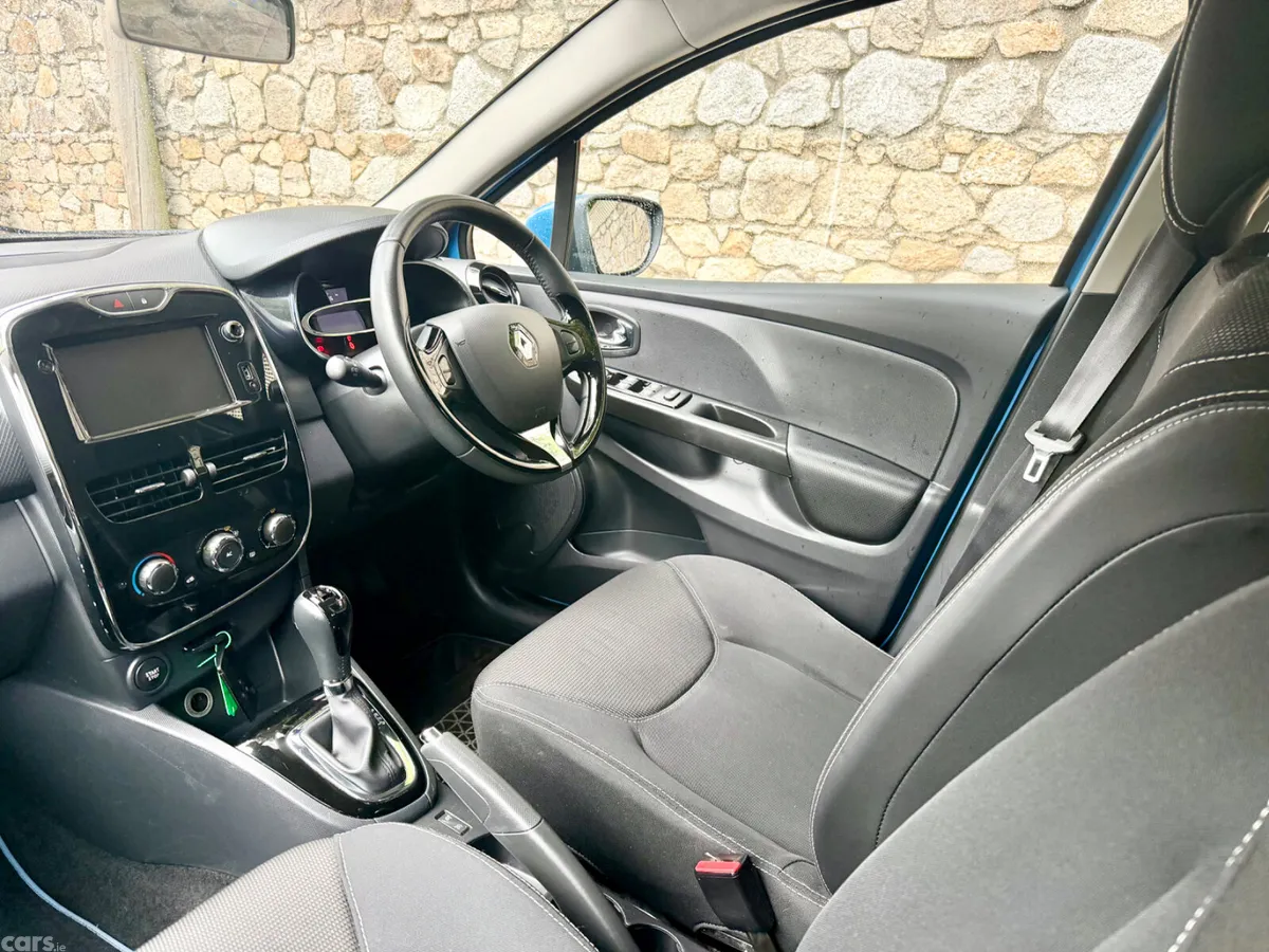 Renault Clio Hatchback, Petrol, 2014, Blue