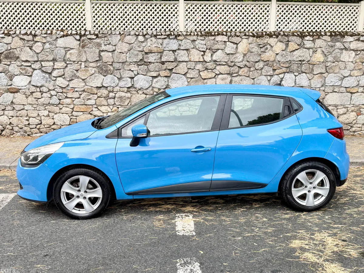 Renault Clio Hatchback, Petrol, 2014, Blue