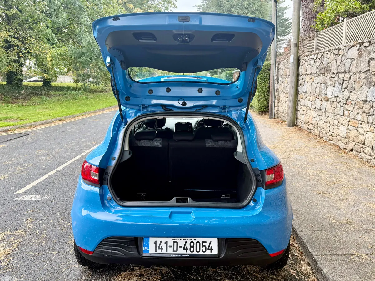 Renault Clio Hatchback, Petrol, 2014, Blue