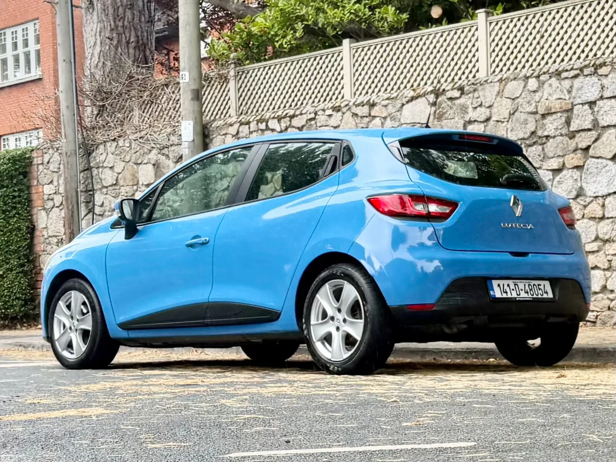 Renault Clio Hatchback, Petrol, 2014, Blue