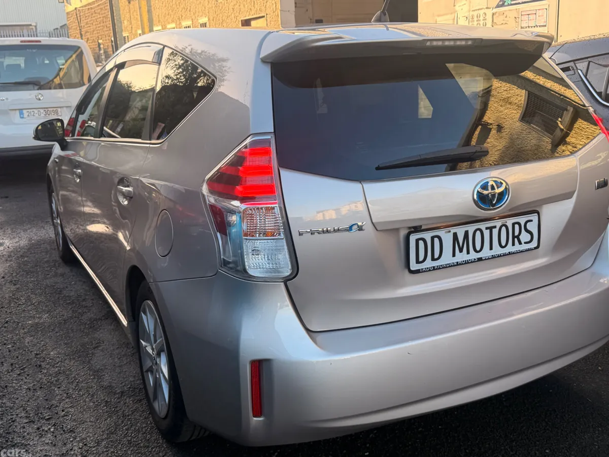Toyota Prius Hatchback, Petrol Hybrid, 2018, Beige