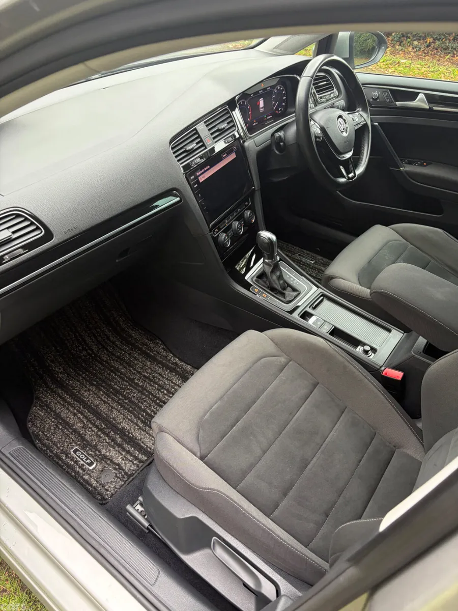 Volkswagen Golf Hatchback, Petrol, 2018, Silver