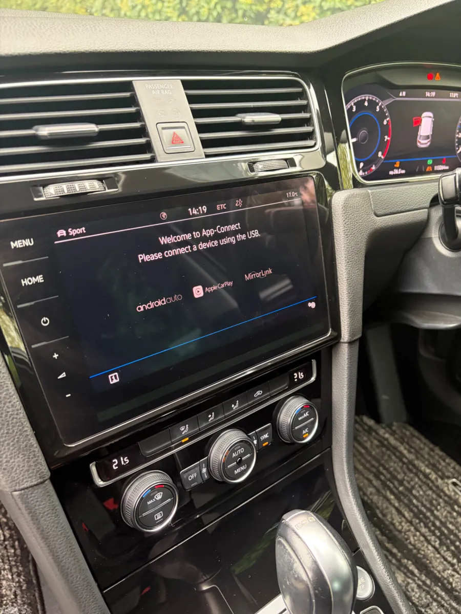 Volkswagen Golf Hatchback, Petrol, 2018, Silver