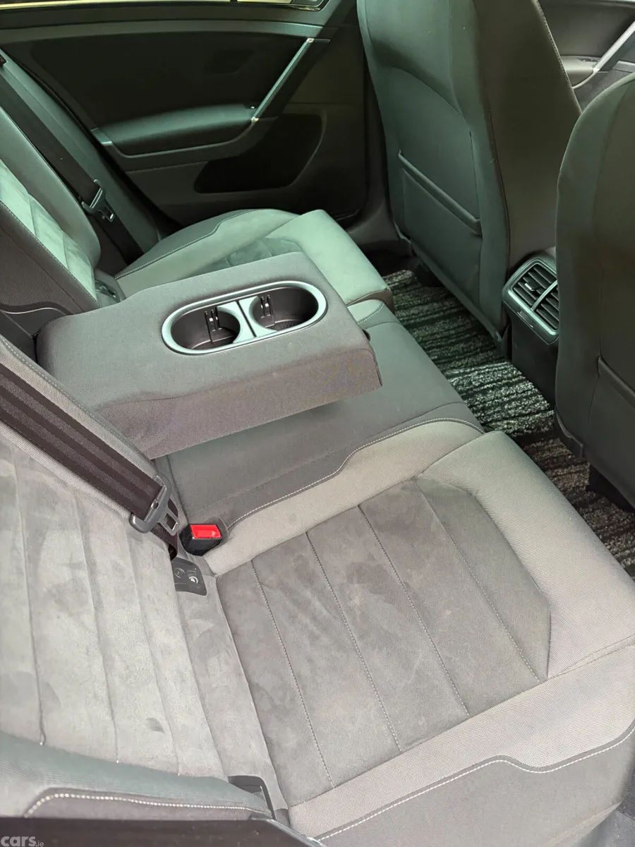 Volkswagen Golf Hatchback, Petrol, 2018, Silver