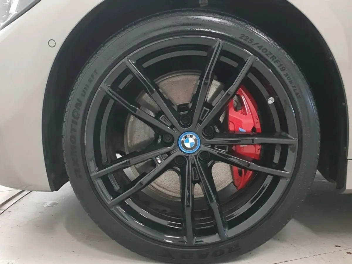 BMW 3-Series Saloon, Petrol Plug-in Hybrid, 2022, Grey