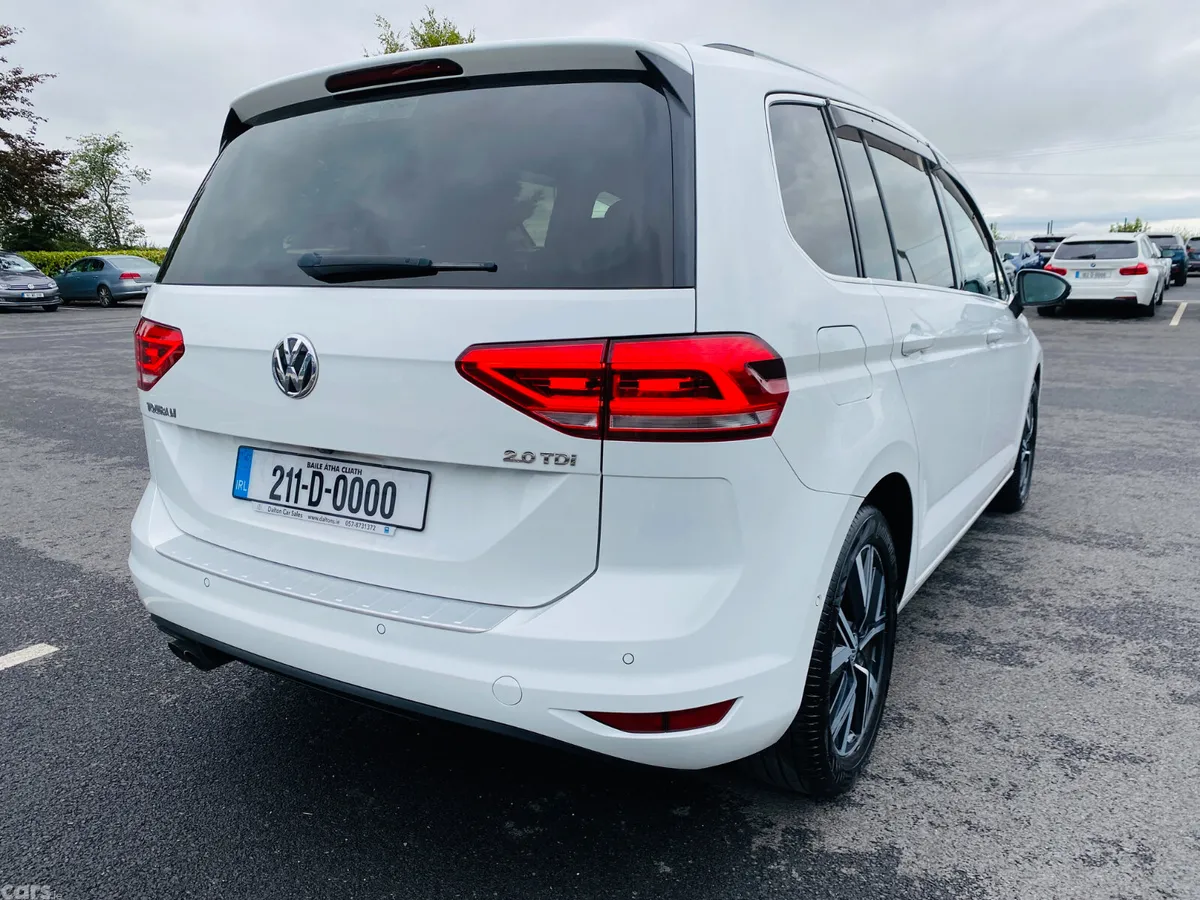 Volkswagen Touran MPV, Diesel, 2021, White