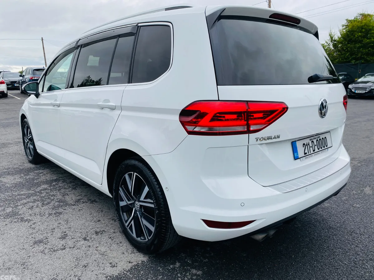 Volkswagen Touran MPV, Diesel, 2021, White