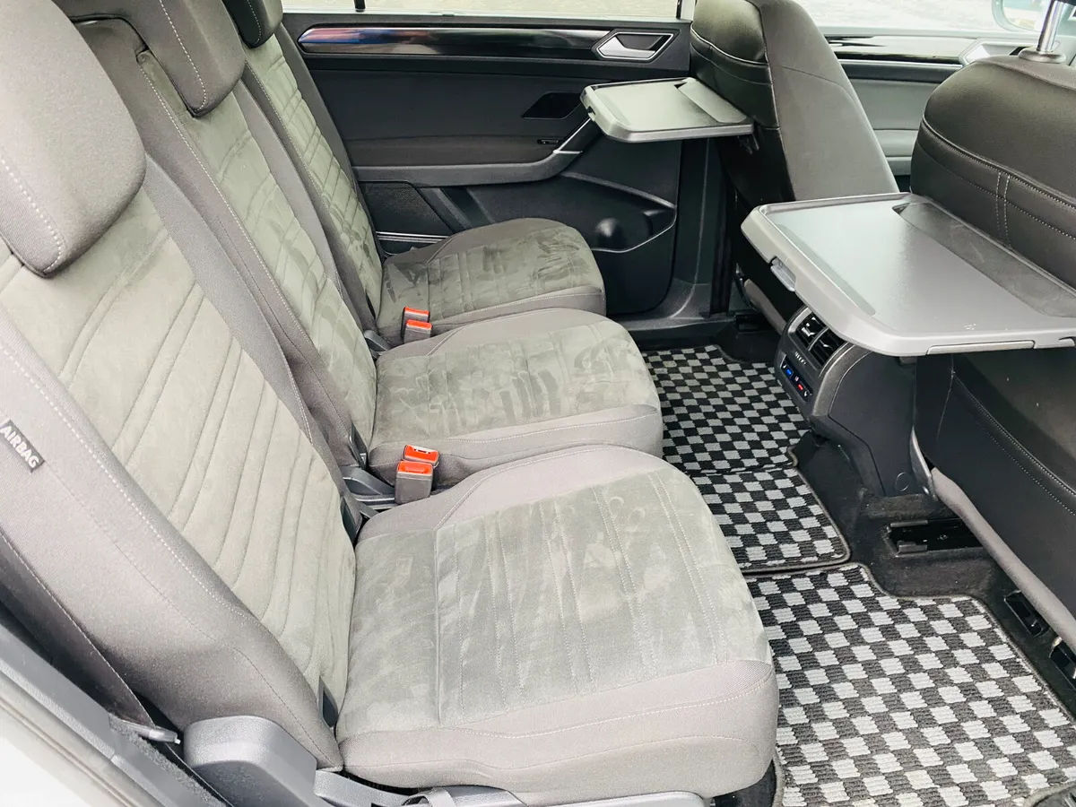 Volkswagen Touran MPV, Diesel, 2021, White
