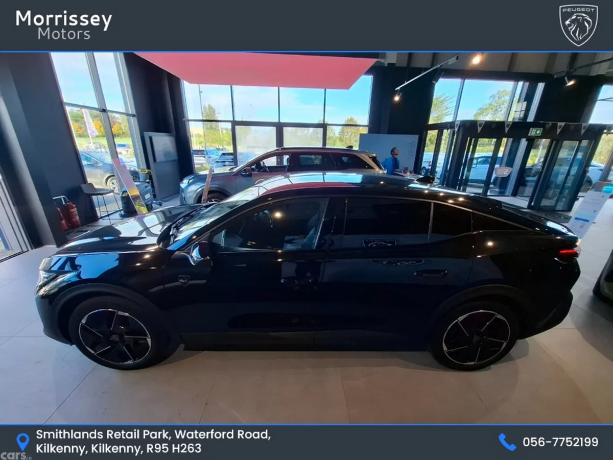Peugeot 408 Hatchback, Petrol, 2024, Black