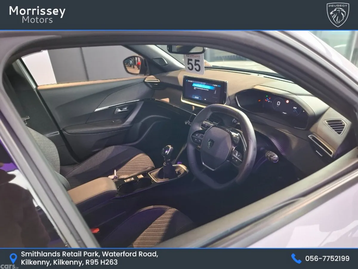 Peugeot 2008 MPV, Petrol, 2025, White