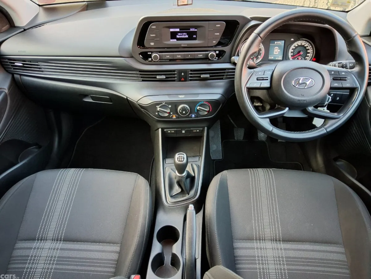 Hyundai i20 Hatchback, Petrol, 2022, Grey