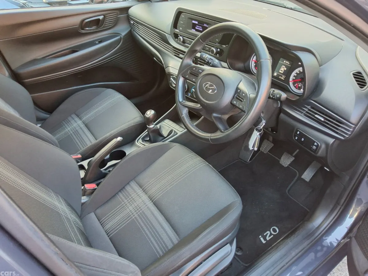 Hyundai i20 Hatchback, Petrol, 2022, Grey