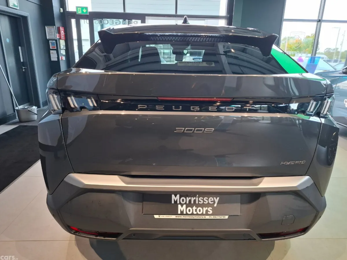 Peugeot 3008 MPV, Petrol, 2025, Grey