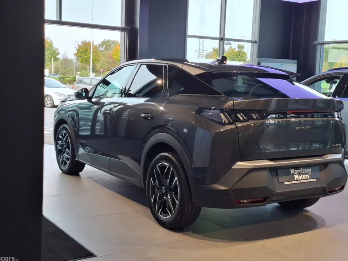 Peugeot 3008 MPV, Petrol, 2025, Grey