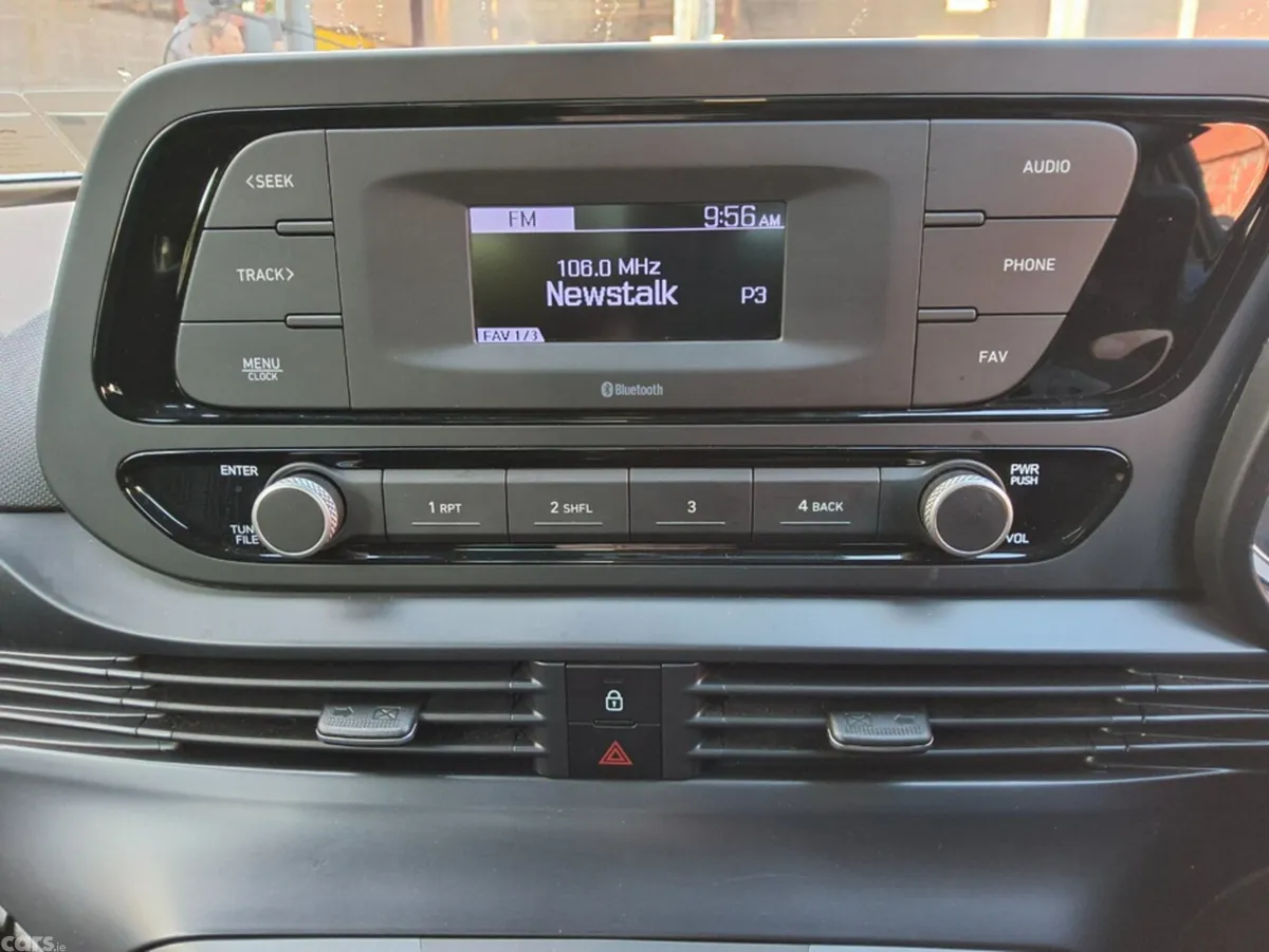 Hyundai i20 Hatchback, Petrol, 2022, Grey