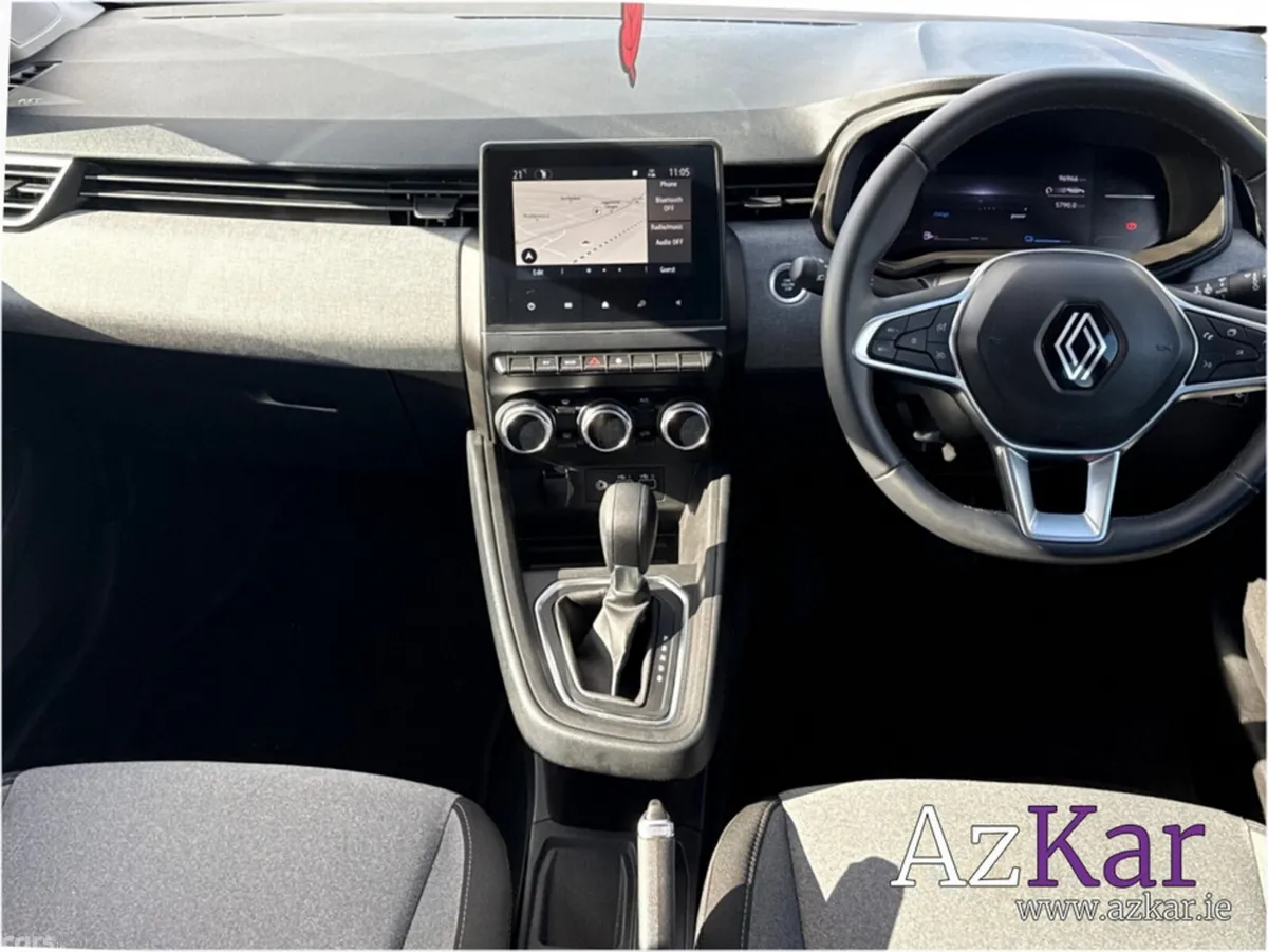 Renault Clio Hatchback, Petrol, 2024, White