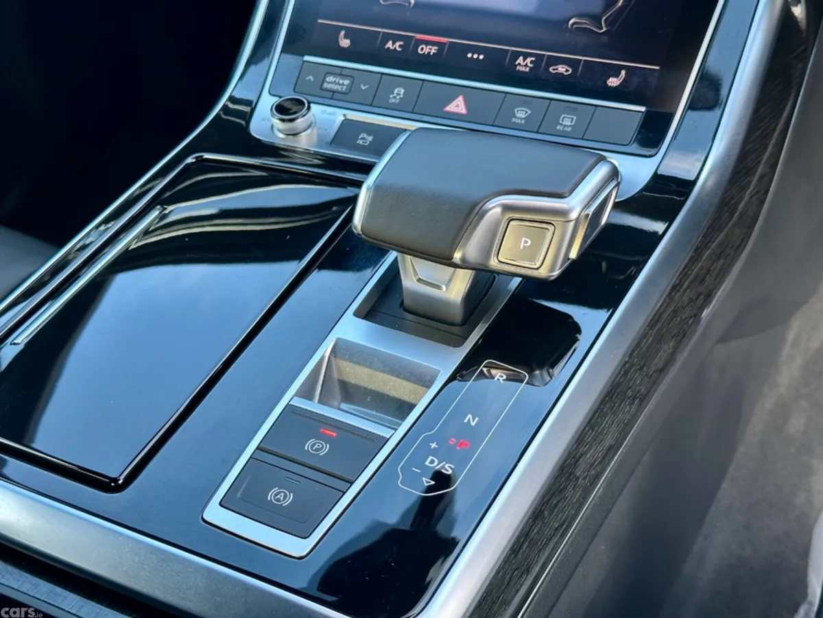 Audi Q7 SUV, Petrol Hybrid, 2024, Grey