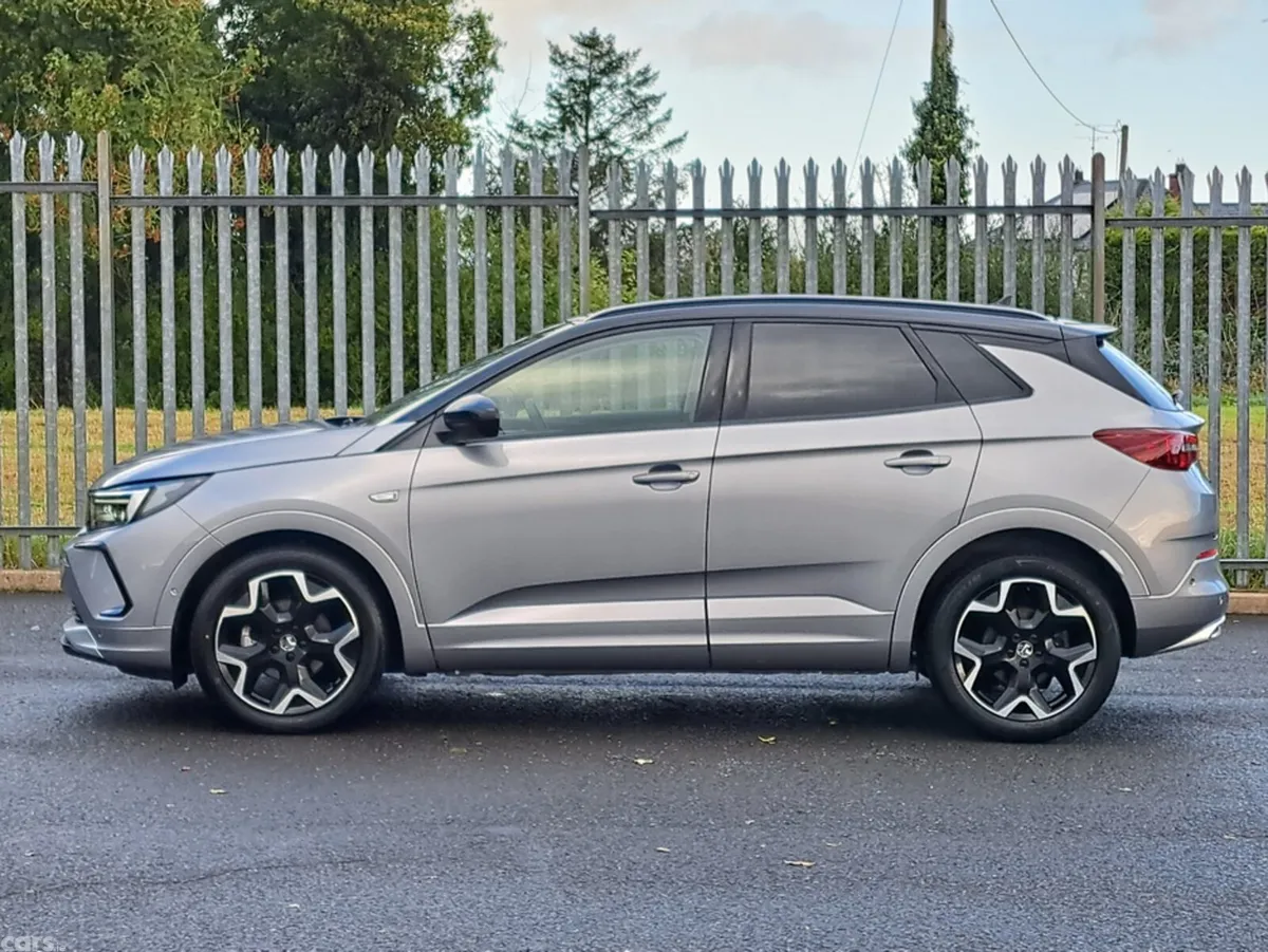 Opel Grandland Hatchback, Petrol Hybrid, 2024, Grey