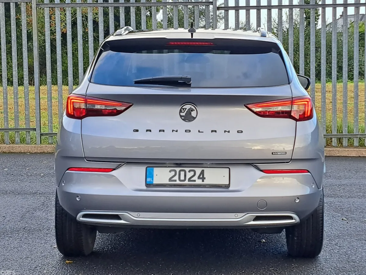 Opel Grandland Hatchback, Petrol Hybrid, 2024, Grey