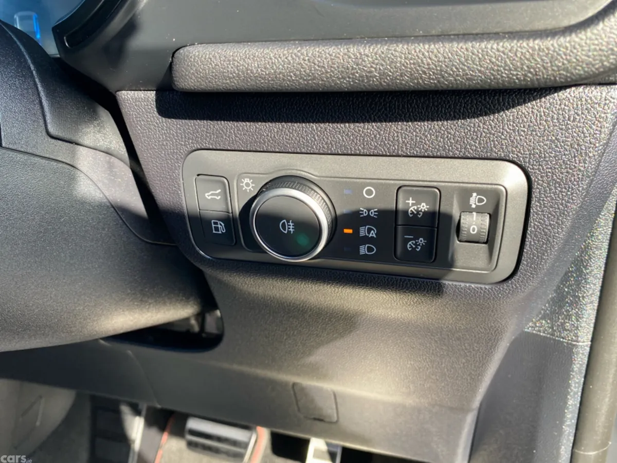 Ford Kuga MPV, Petrol Plug-in Hybrid, 2024, Grey