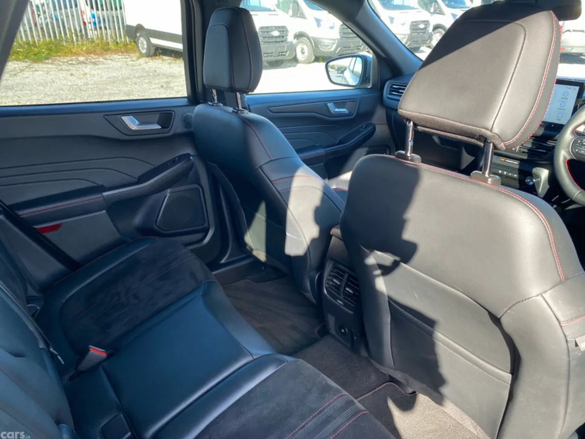 Ford Kuga MPV, Petrol Plug-in Hybrid, 2024, Grey