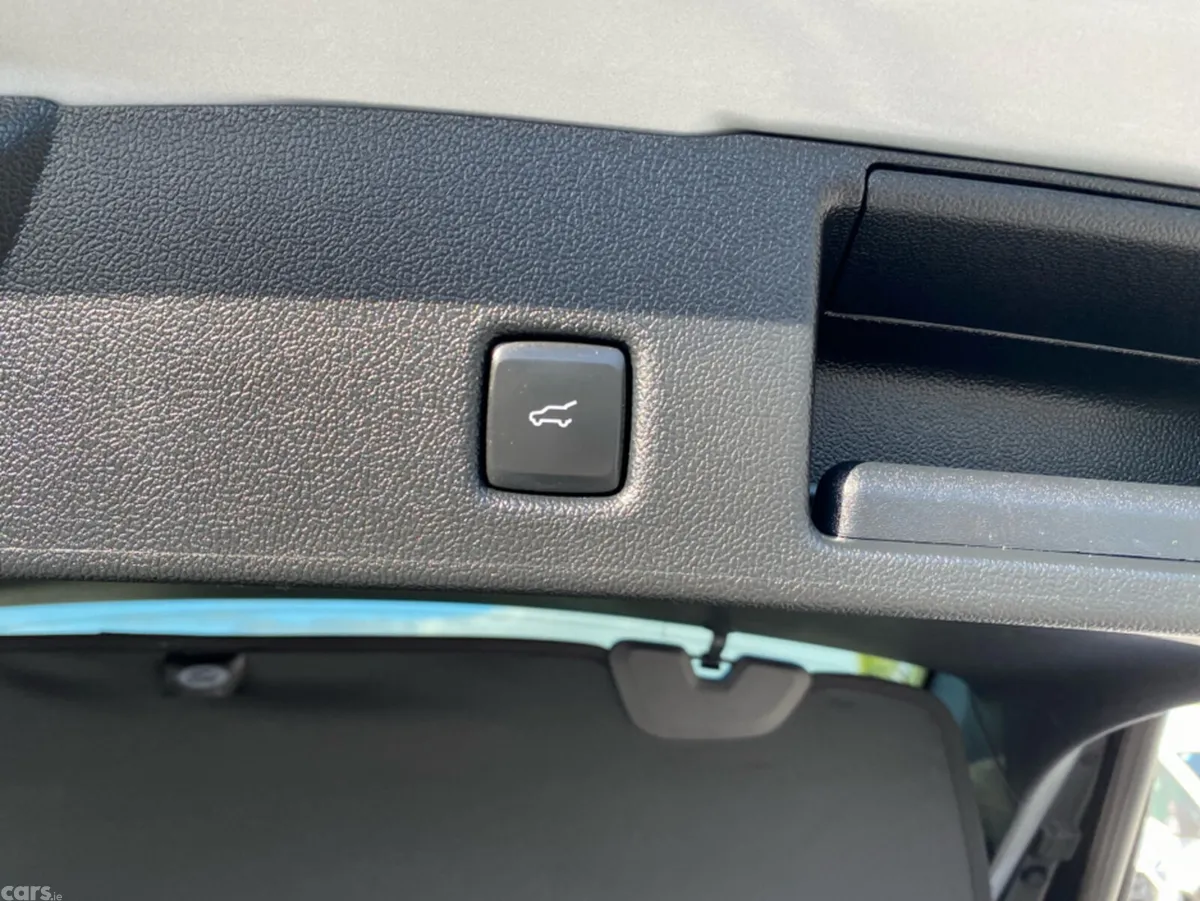 Ford Kuga MPV, Petrol Plug-in Hybrid, 2024, Grey