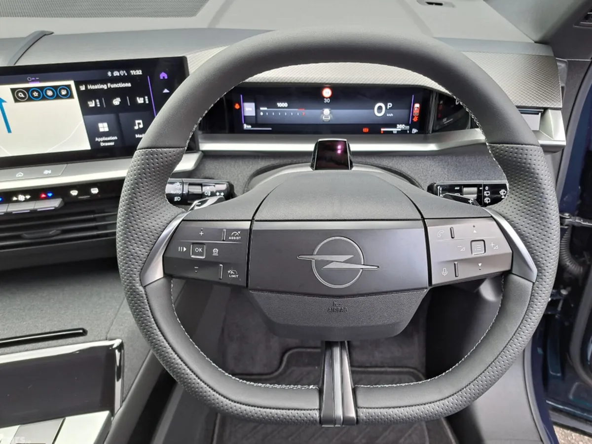 Opel Grandland SUV, Petrol Hybrid, 2027, Blue