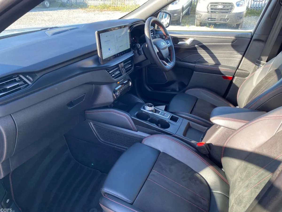 Ford Kuga MPV, Petrol Plug-in Hybrid, 2024, Grey
