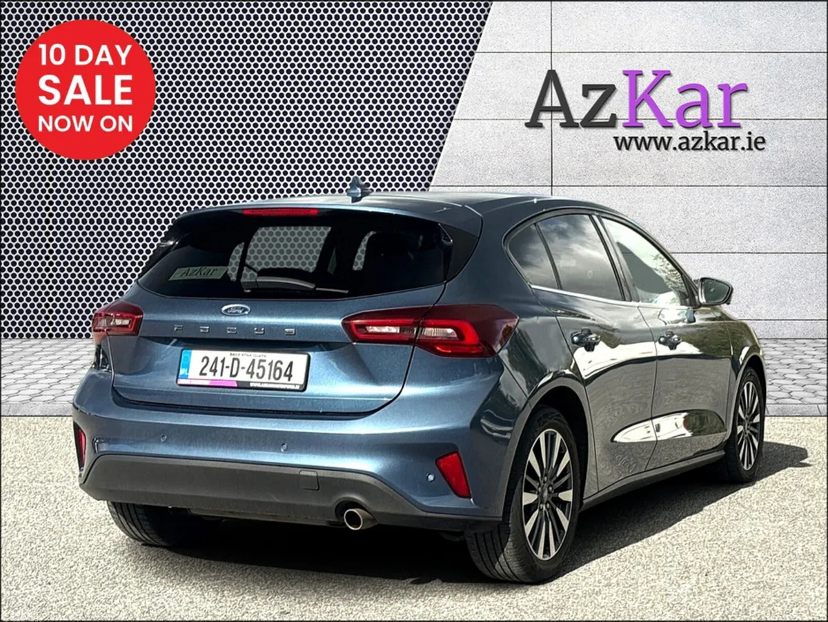 Ford Focus Hatchback, Petrol, 2024, Blue