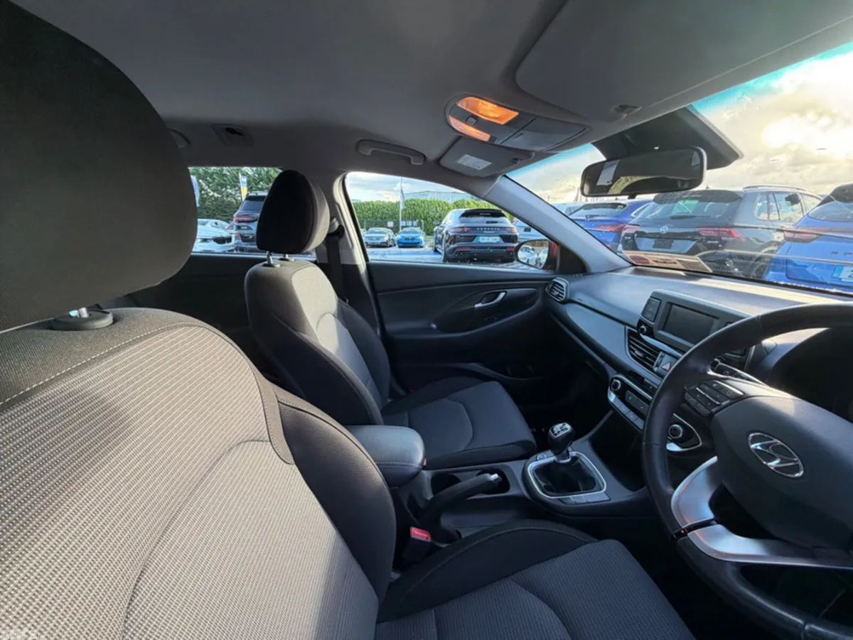 Hyundai i30 Estate, Diesel, 2018, Red