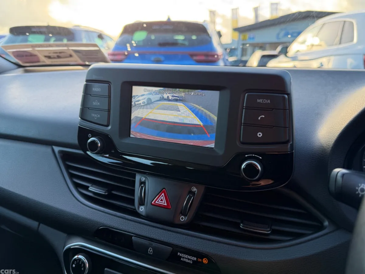 Hyundai i30 Estate, Diesel, 2018, Red