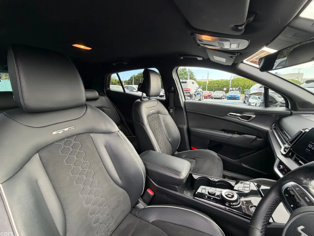 Kia Sportage SUV, Petrol Hybrid, 2022, White