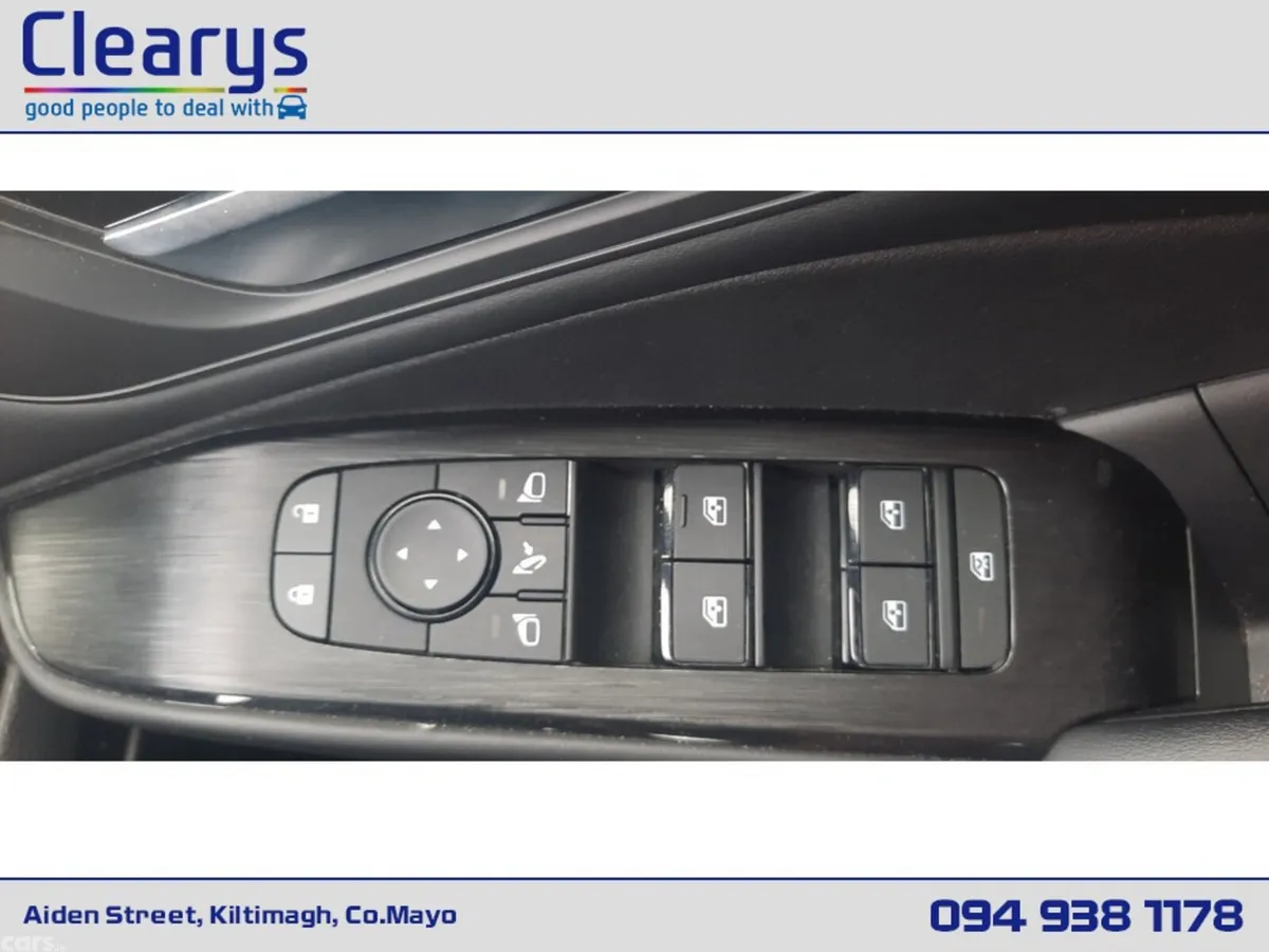 Nissan Qashqai MPV, Petrol Hybrid, 2024, White