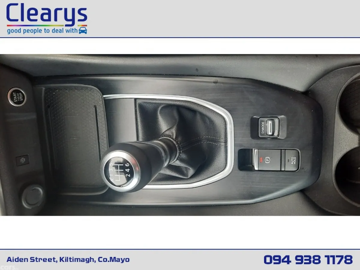 Nissan Qashqai MPV, Petrol Hybrid, 2024, White