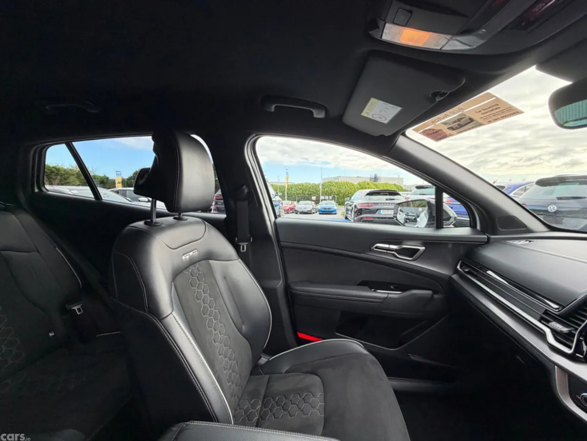 Kia Sportage SUV, Petrol Hybrid, 2022, White