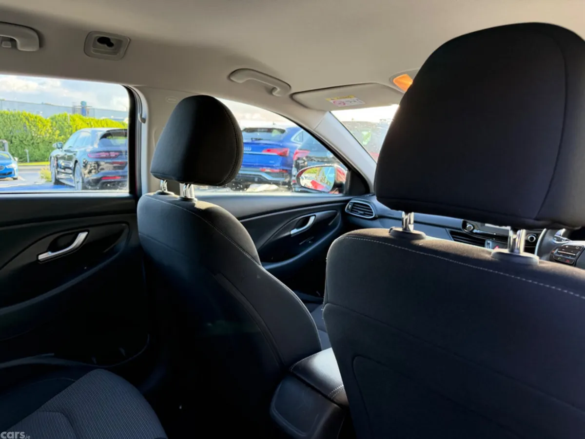 Hyundai i30 Estate, Diesel, 2018, Red