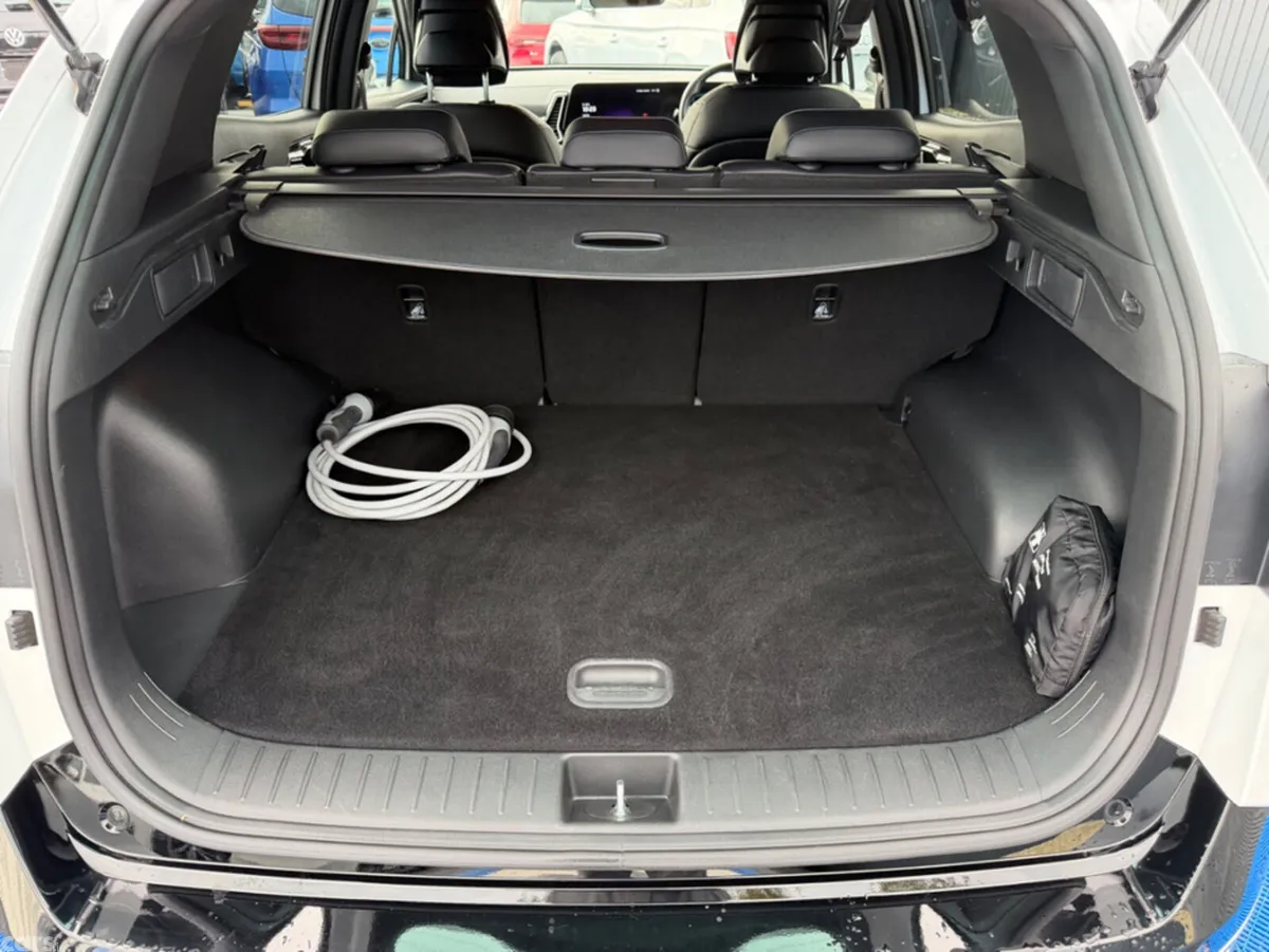 Kia Sportage SUV, Petrol Plug-in Hybrid, 2022, White