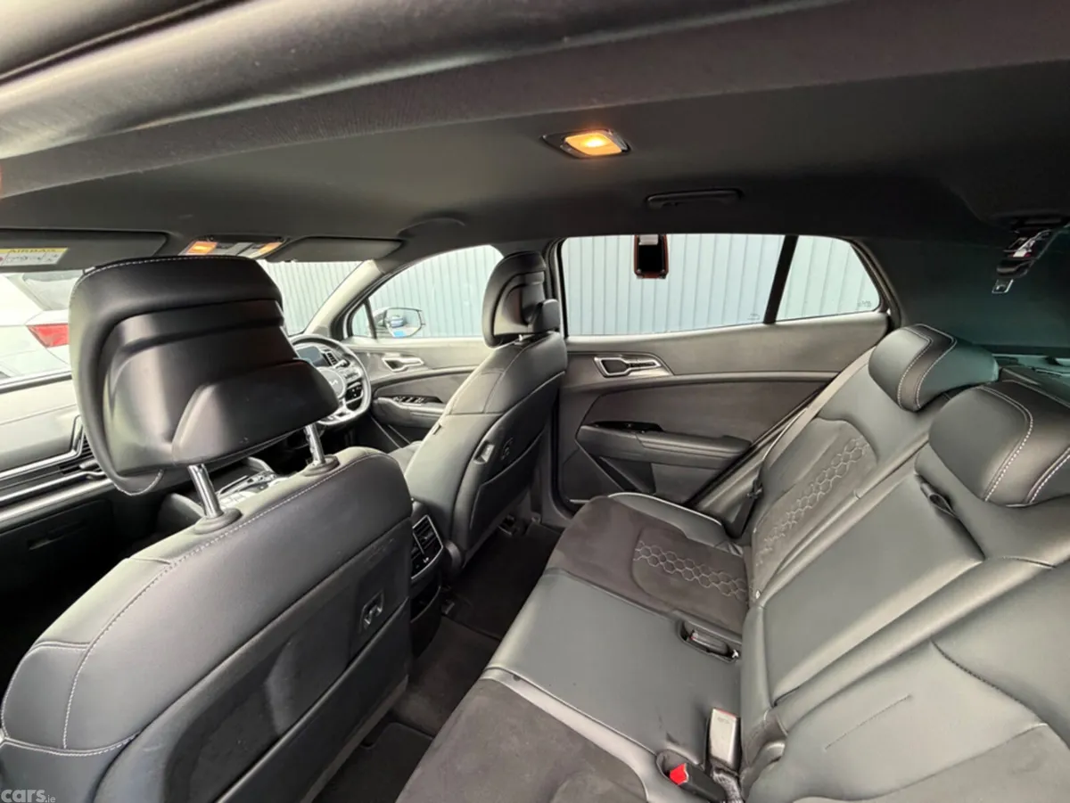 Kia Sportage SUV, Petrol Plug-in Hybrid, 2022, White
