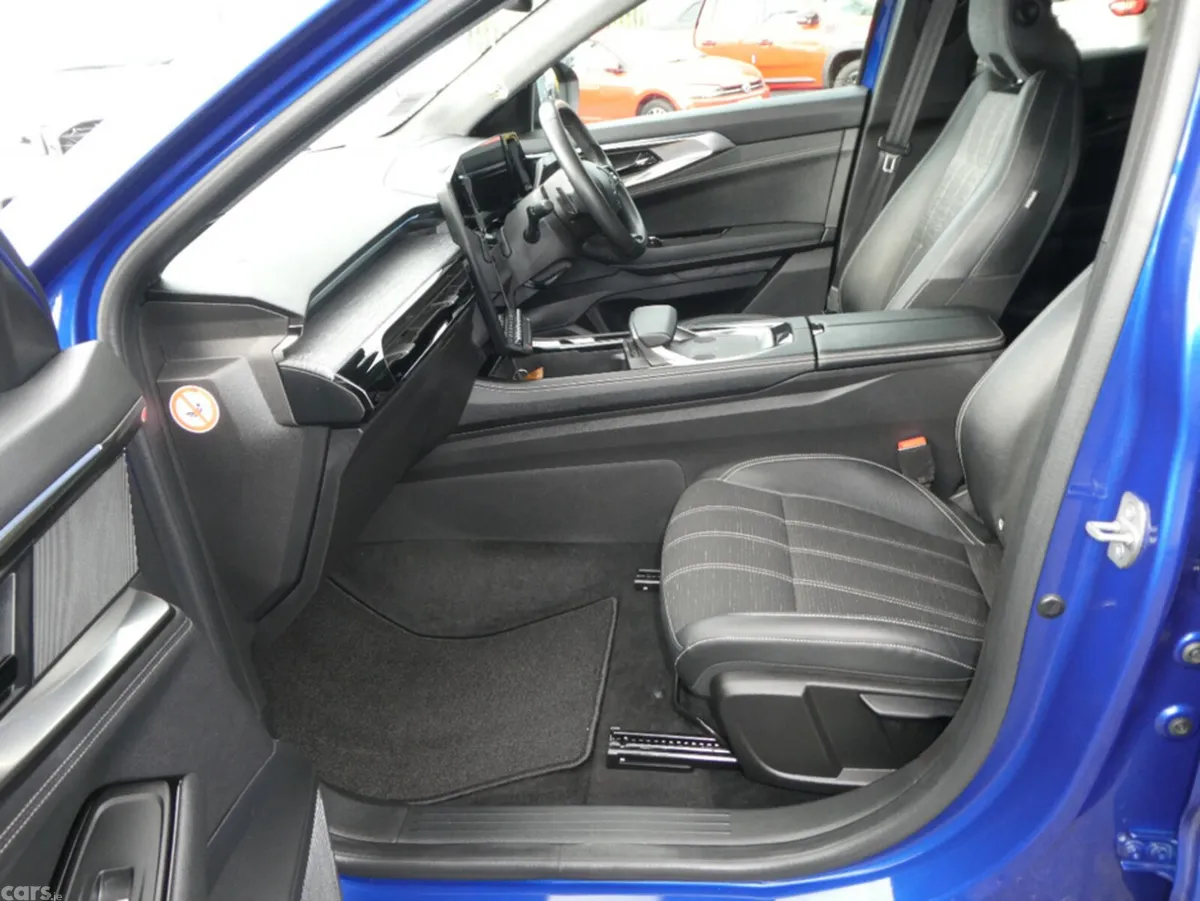 Renault Austral SUV, Petrol, 2024, Blue