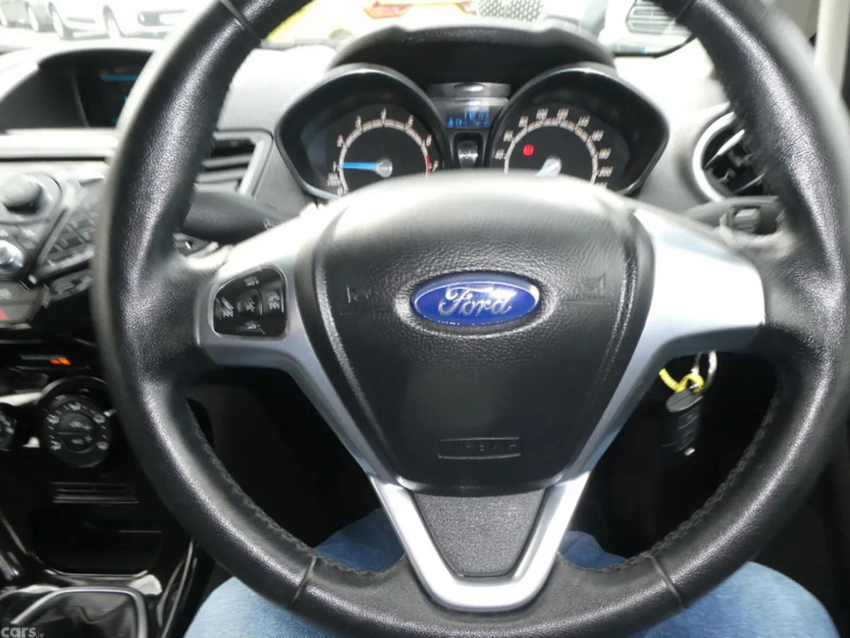 Ford Fiesta Hatchback, Petrol, 2014, Red