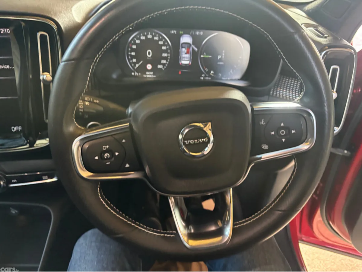 Volvo XC40 SUV, Petrol Plug-in Hybrid, 2021, Red