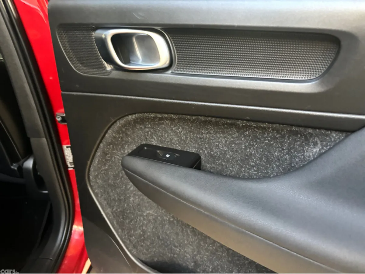 Volvo XC40 SUV, Petrol Plug-in Hybrid, 2021, Red