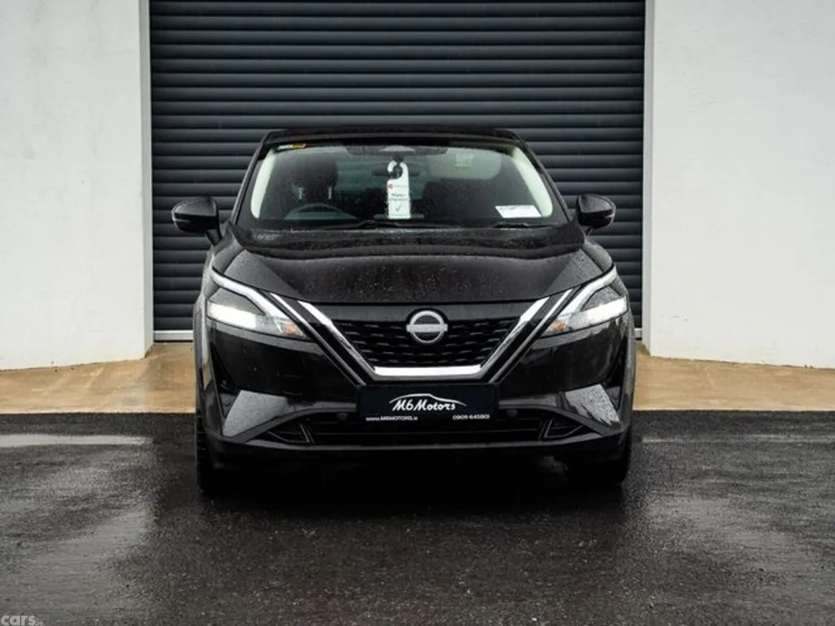 Nissan Qashqai MPV, Petrol, 2024, Black
